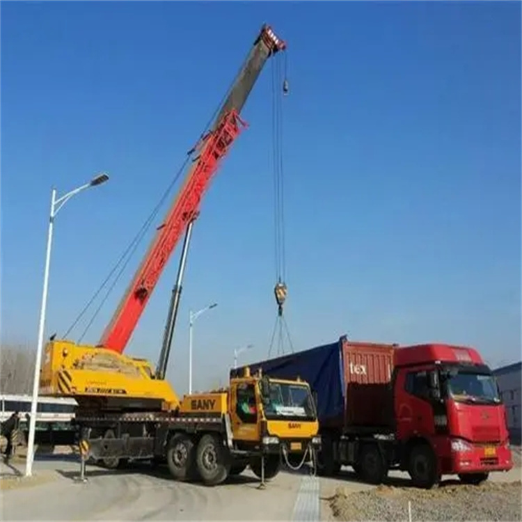 大厂吊车出租吊装大件的时候的注意事项